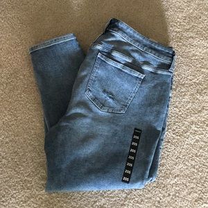 Mid Rise Skinny Jean- Vintage Stretch Light Wash